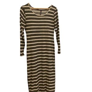 Peppermint Women's stripe maxi dress wish low side slit. Size: L